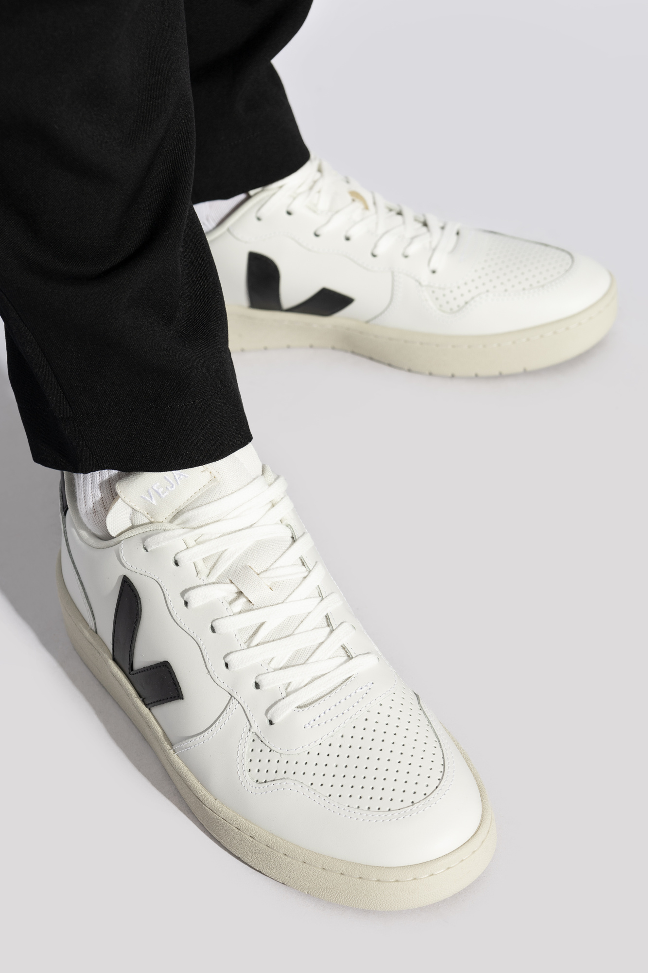 White Sneakers V-10 PRIME LEATHER Veja - Vitkac Canada